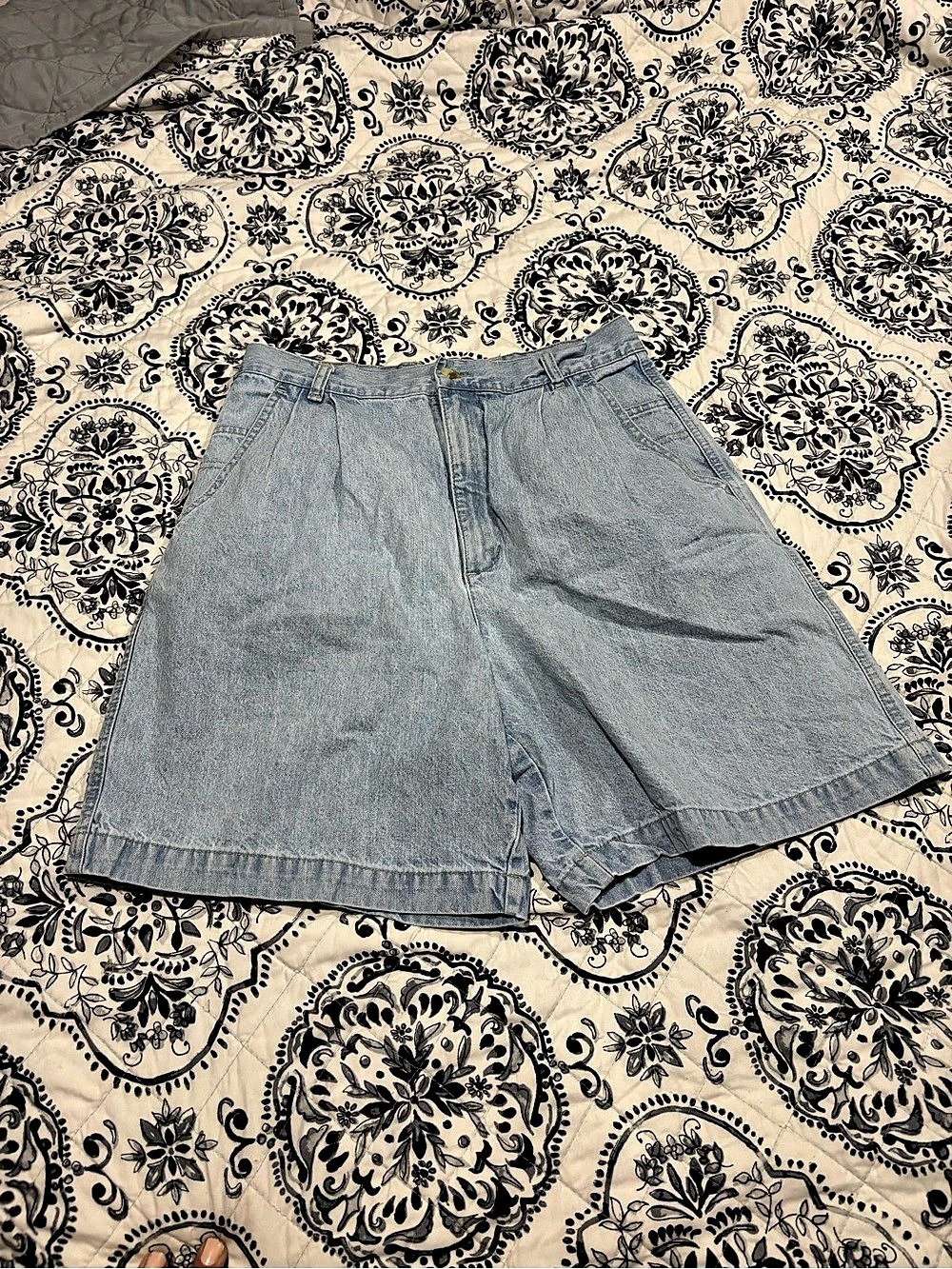Gloria Vanderbilt Denim Jean Shorts in Blue Size 8